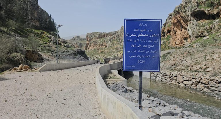 تدمير جسر سحمر بالكامل وقوة اسرائيلية تختطف مواطنا.. وإنذار اسرائيلي عاجل: انتقلوا الى شمال الزهراني