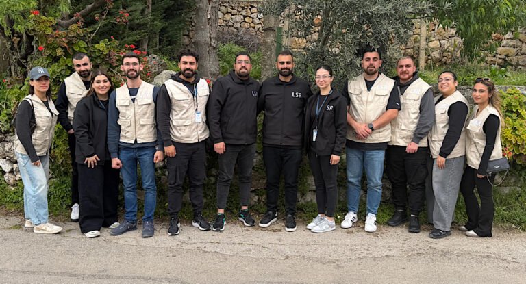 جولة ميدانية لـ”جمعية LSR” في جرود جبيل… دعم متواصل للنازحين وتوفير آلاف الوجبات يومياً