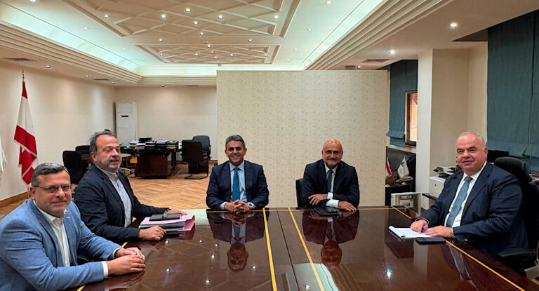 بالصور- الحاج يبحث مع أبي رميا والحواط تحسين خدمات الاتصالات في جبيل