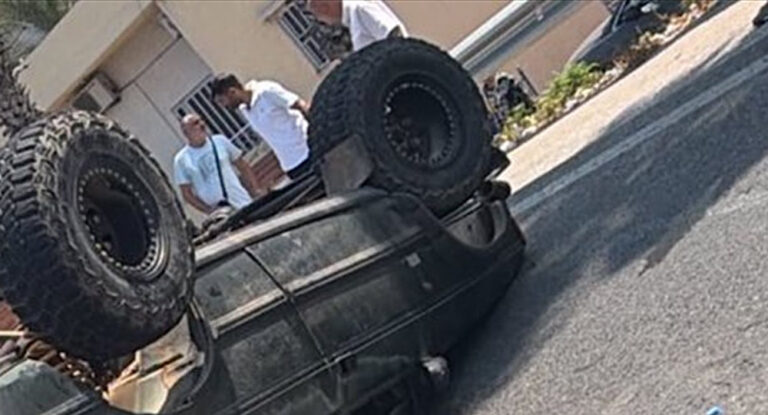 حادث سير… تحطّم سيارة على أوتوستراد العقيبة – الصفرا