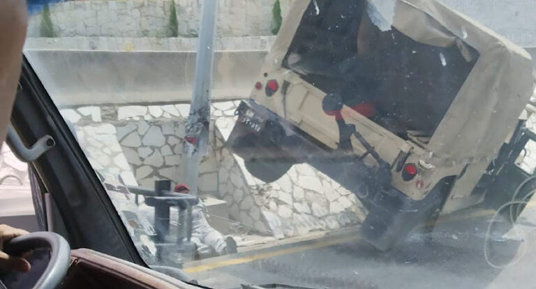 بالصورة-حادث سير على أوتوستراد عمشيت 
